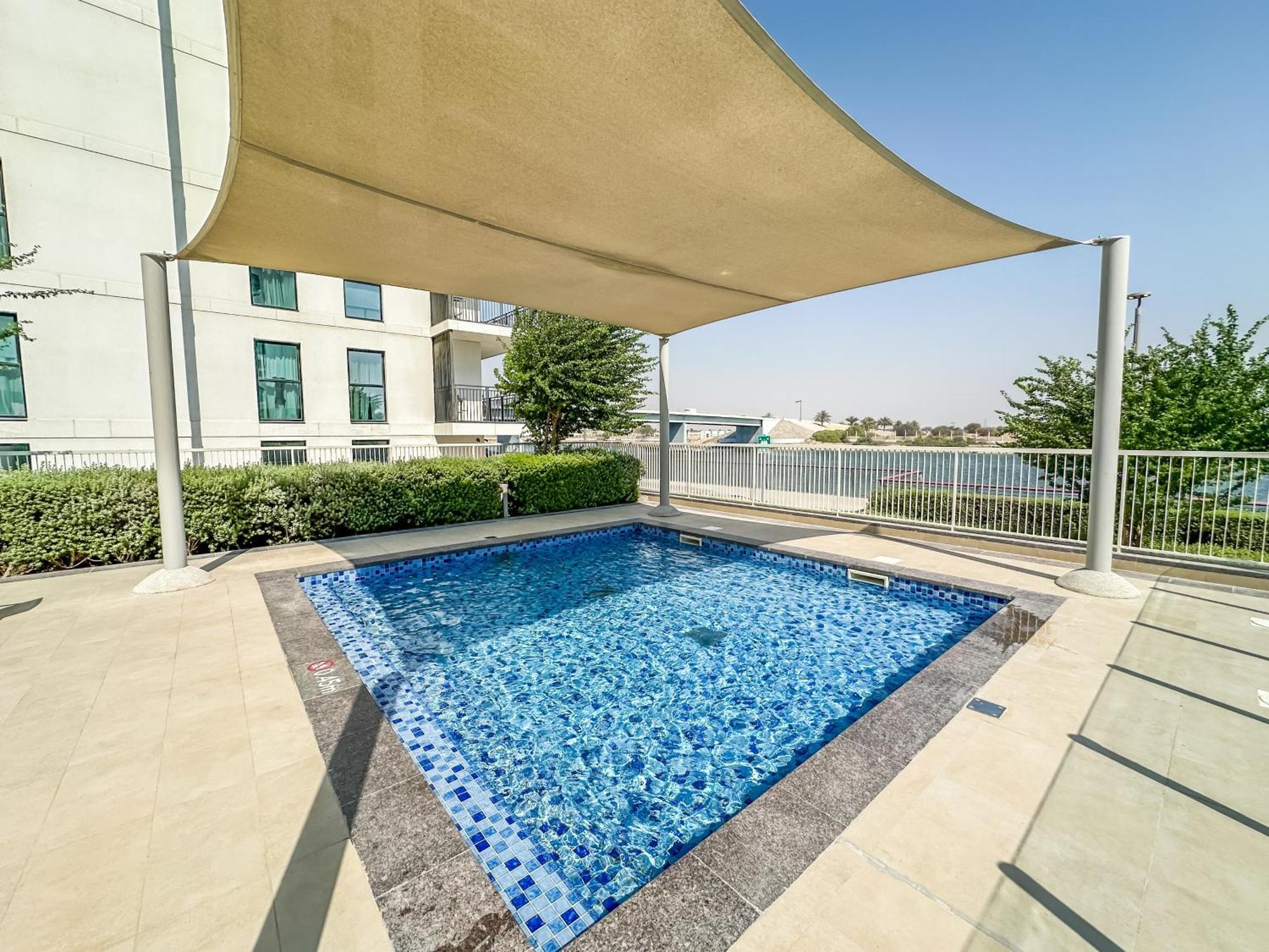 Yas Canal 2 Premium Near The Canal And F1 Abu Dhabi